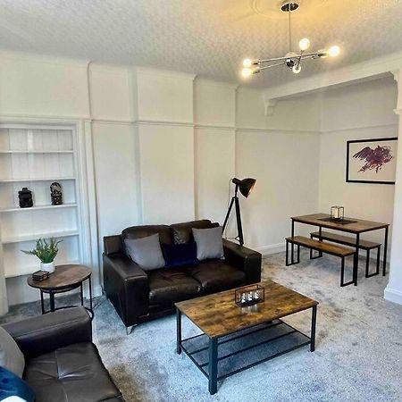 Large 2 Bed Near Glasgow Airport Paisley Extérieur photo