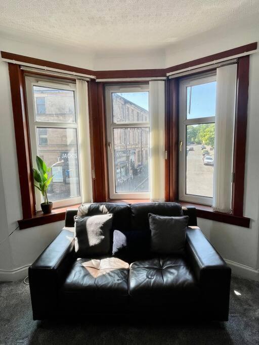 Large 2 Bed Near Glasgow Airport Paisley Extérieur photo